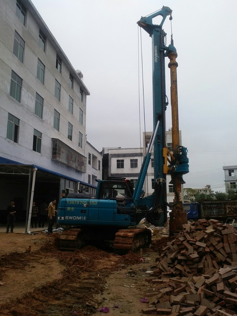 3868la银河总站智能中幼型旋挖钻机助力俏丽村落建设