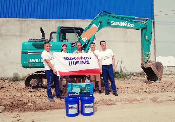 到了市场一线才知路，3868la银河总站挖机客户都是铁杆粉丝