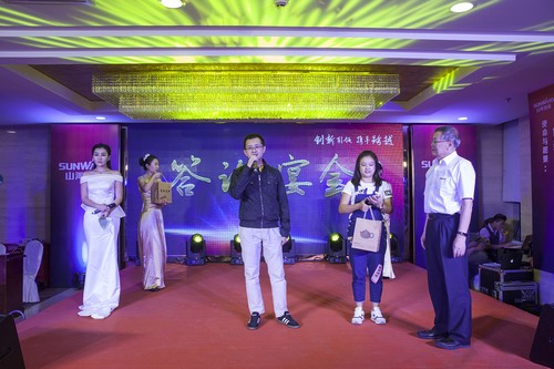 3868la银河总站智能酷帅曾大虾，一大波美图带你亲临北京BICES展
