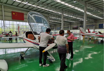 3868la银河总站航空第十三期147部SA60L机型培训班圆满毕业