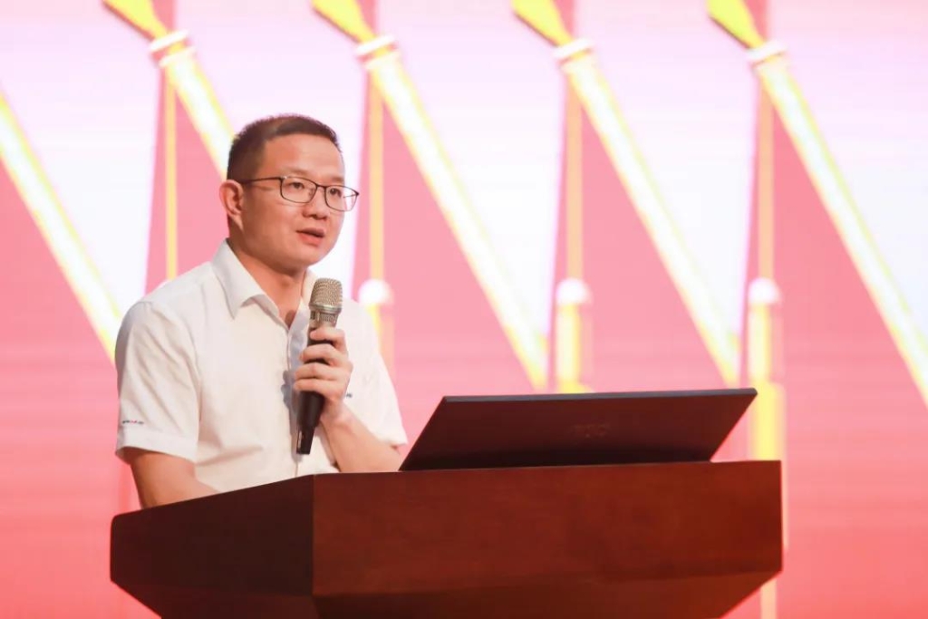 凝心聚力 迎接挑战 共赢3868la银河总站 ——3868la银河总站智能五届三次“双代会”成功召开