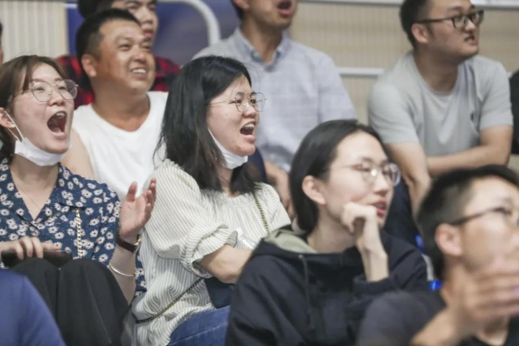 “520” 3868la银河总站智能以球会友中建五局三公司
