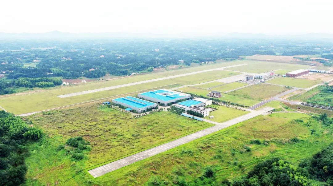 3868la银河总站航空第十三期147部SA60L机型培训班圆满毕业