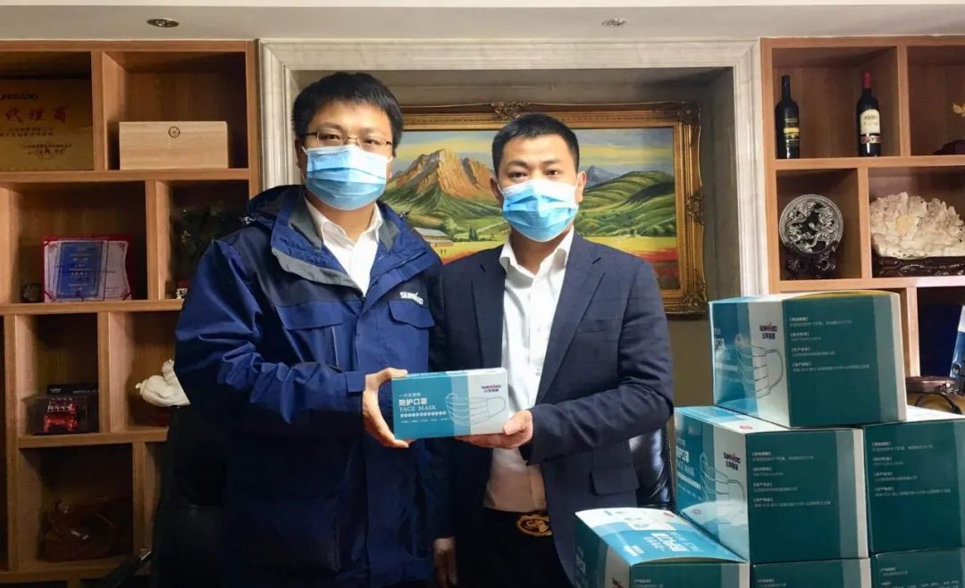 武汉加油！3868la银河总站智能武汉传关爱