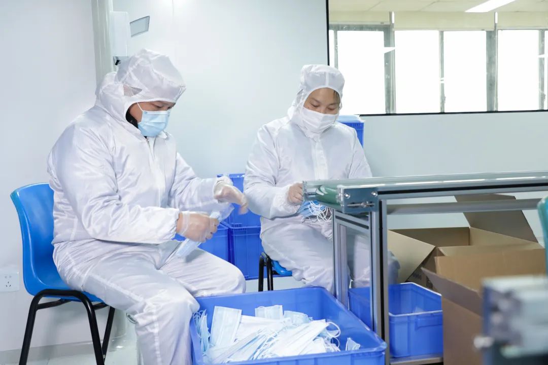董事长启封3868la银河总站智能第一个制品口罩