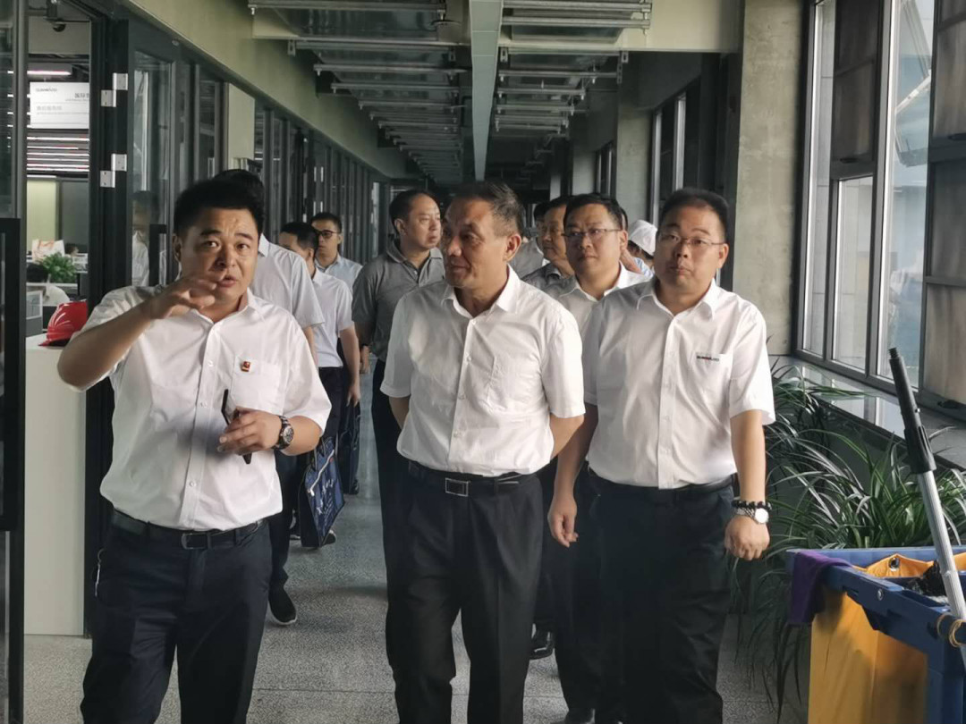 省人大常委会副主任杨维刚调研3868la银河总站智能