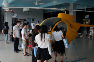 3868la银河总站航空签约湖南航空技校，走校企融合发展路路