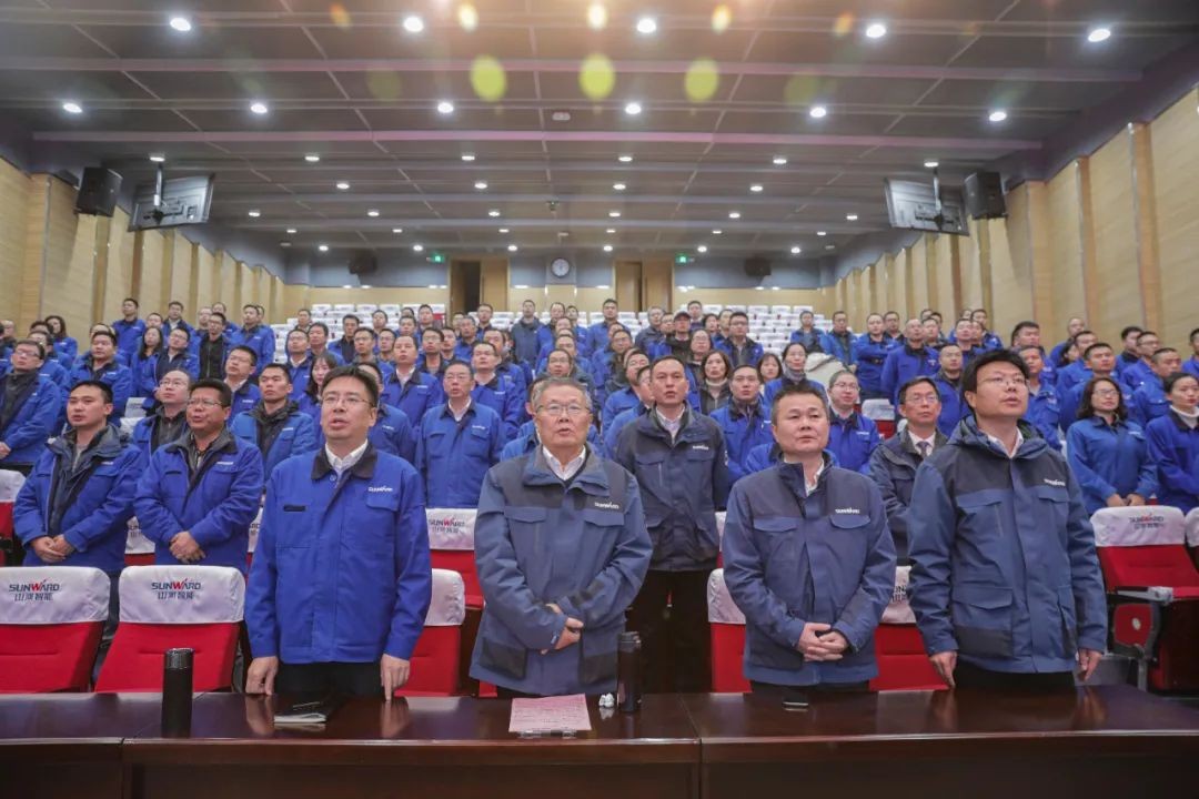 3868la银河总站智能召开全国劳动圭表郝鹏载誉归来分享会