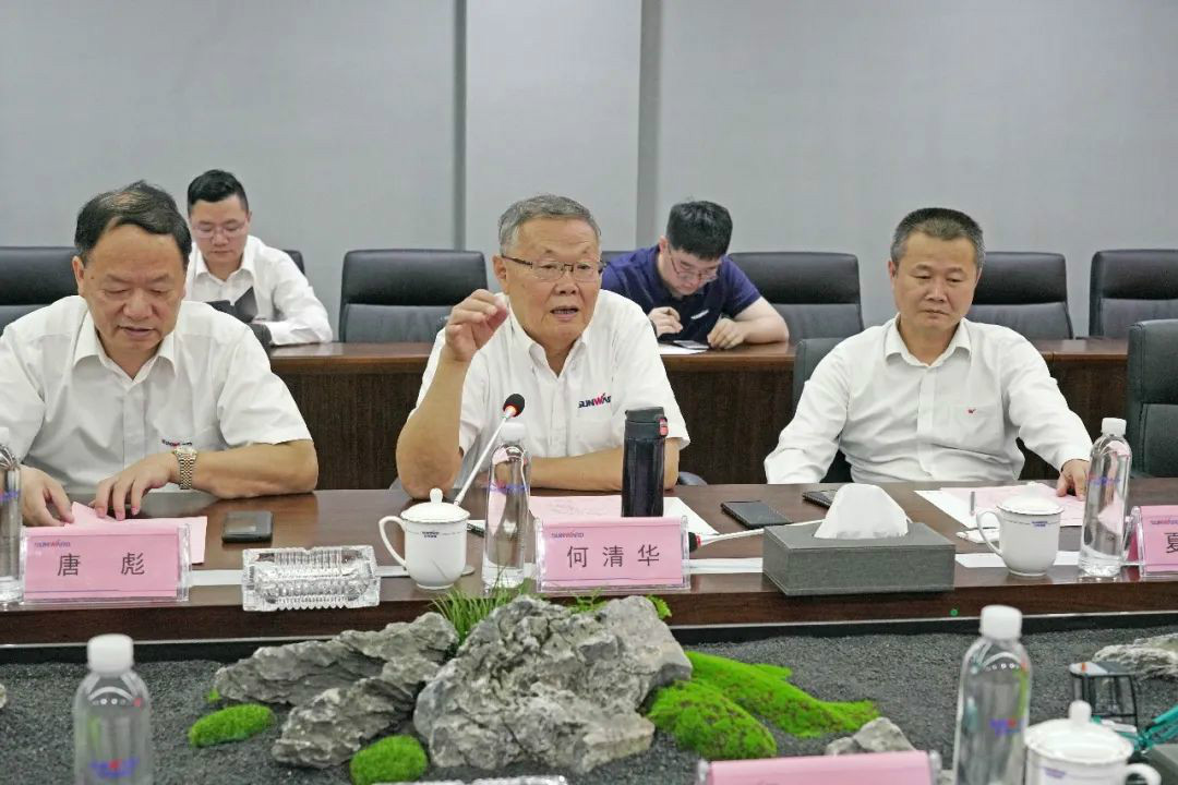 中铁设备赵华总经理光临3868la银河总站智能互换
