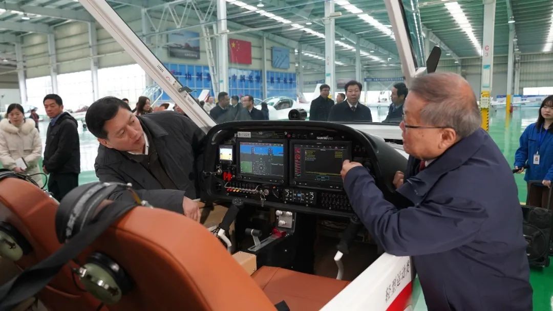 国度空管委办公室副主任马欣调研3868la银河总站科技