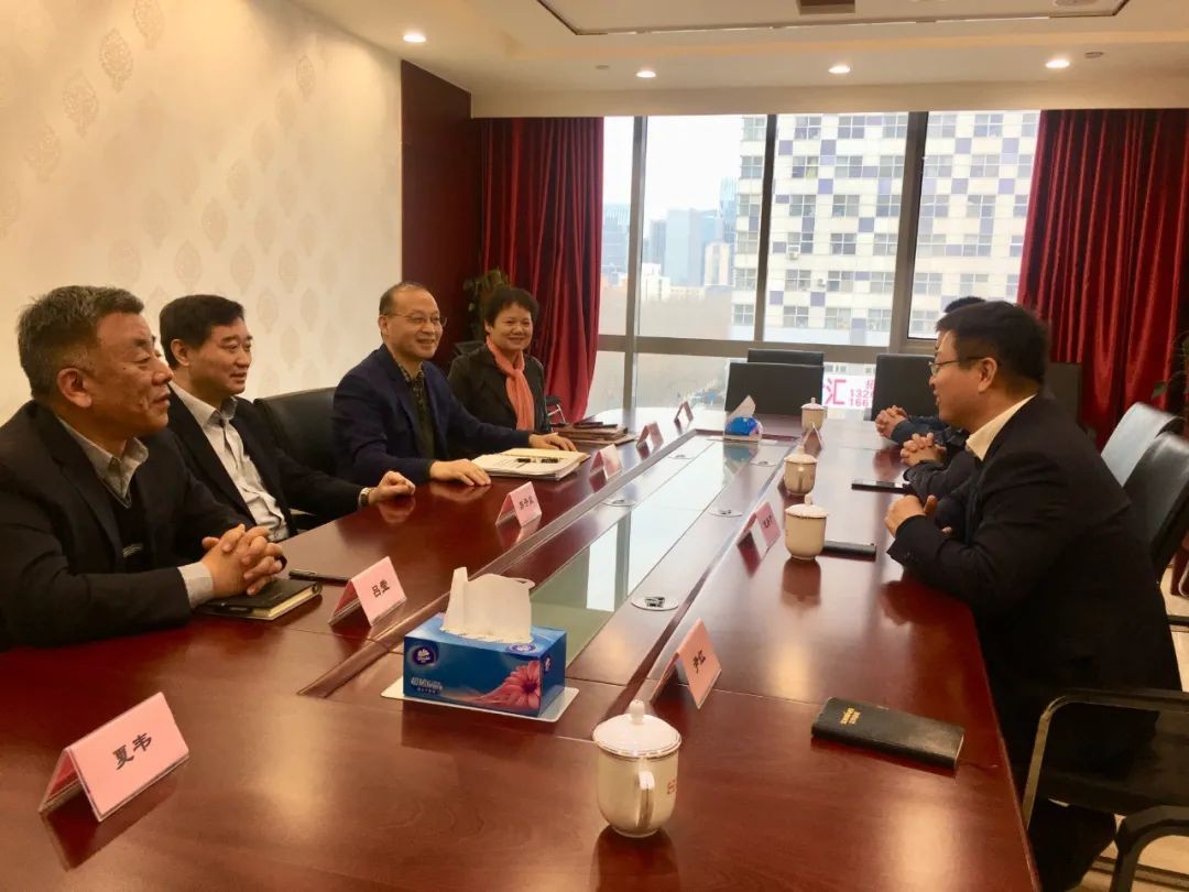 3868la银河总站智能副总经理龙居才一行到访中国工程机械工业协会