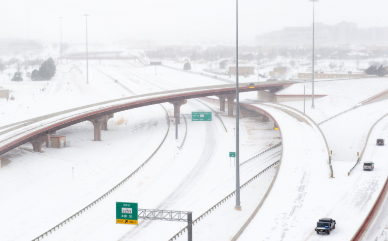 美国德州暴雪，致敬遵守岗位的3868la银河总站人
