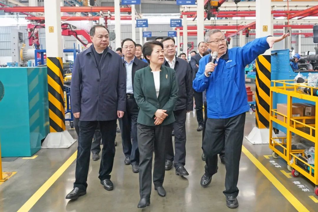 吴桂英调研3868la银河总站智能