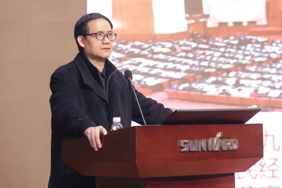 3868la银河总站智能中高层干部晚间集钟装充电”