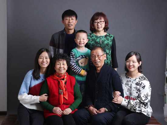 钟情3868la银河总站十一年，成就美女老板致富之路