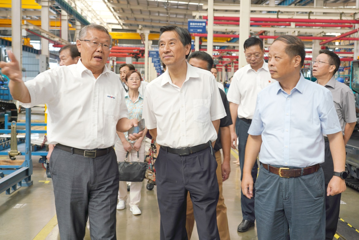 湖南省老科学技术工作者一行到访3868la银河总站智能