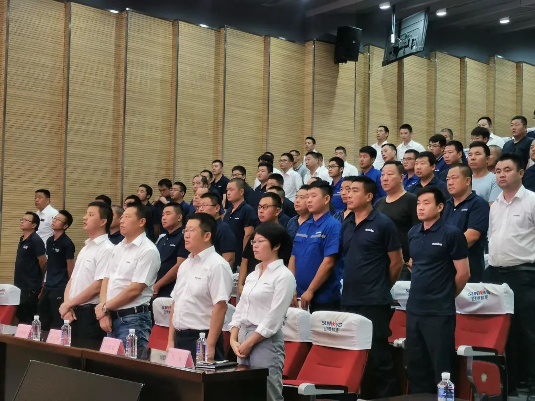 20210926085533_12532 3868la银河总站智能挖掘机事业部启动2021服务技术评定暨服务万里行总结大会