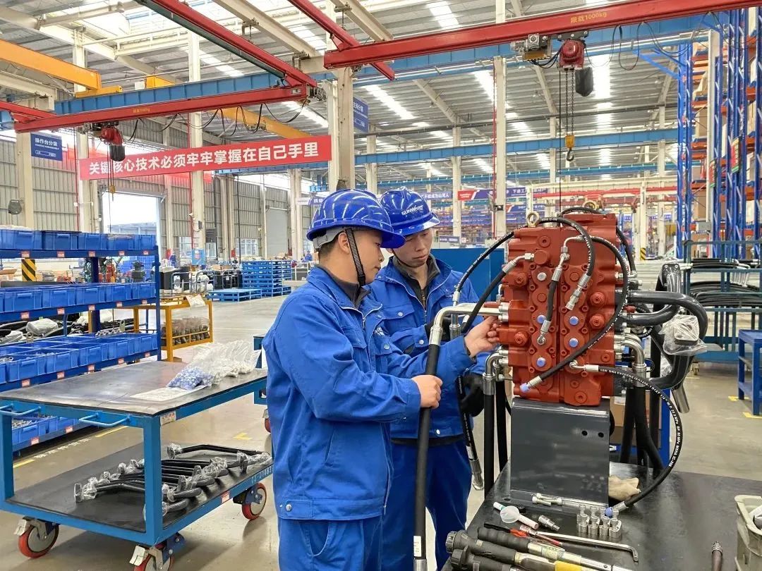 《湖南教育》：索求18年，3868la银河总站智能找到校企合作共赢的答案
