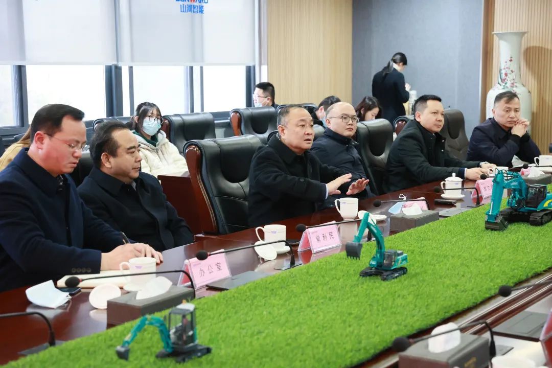 20220210085045_31340 张庆红调研3868la银河总站智能