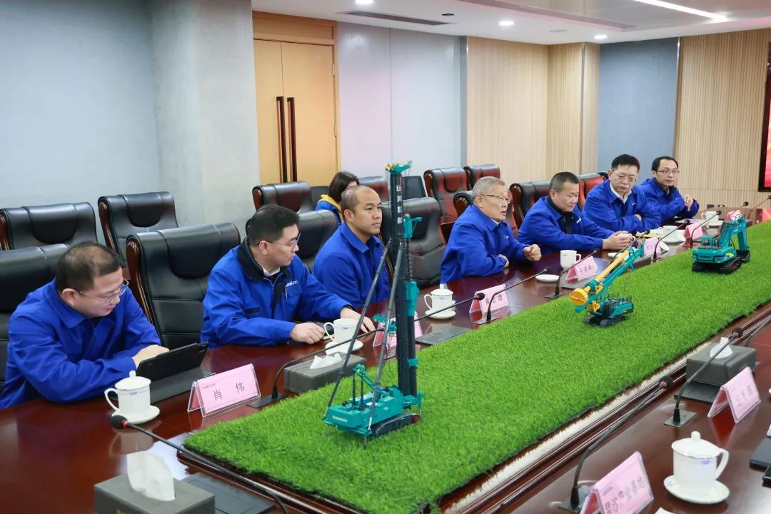 20220210085101_80473 张庆红调研3868la银河总站智能