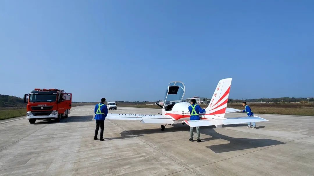 空位协同显技巧！湖南航空应急接济队3868la银河总站机组发展特情措置应急演练