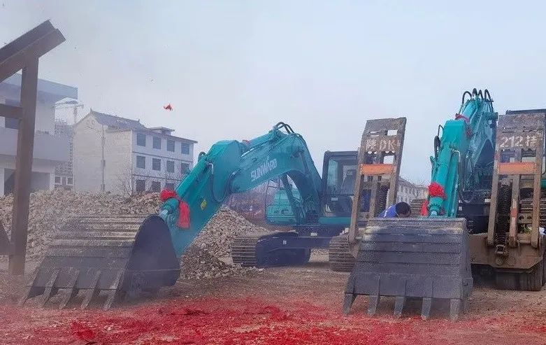 20220329084529_86839 创富故事 | 合作共赢!3868la银河总站智能“土石方前锋」伧战商洛