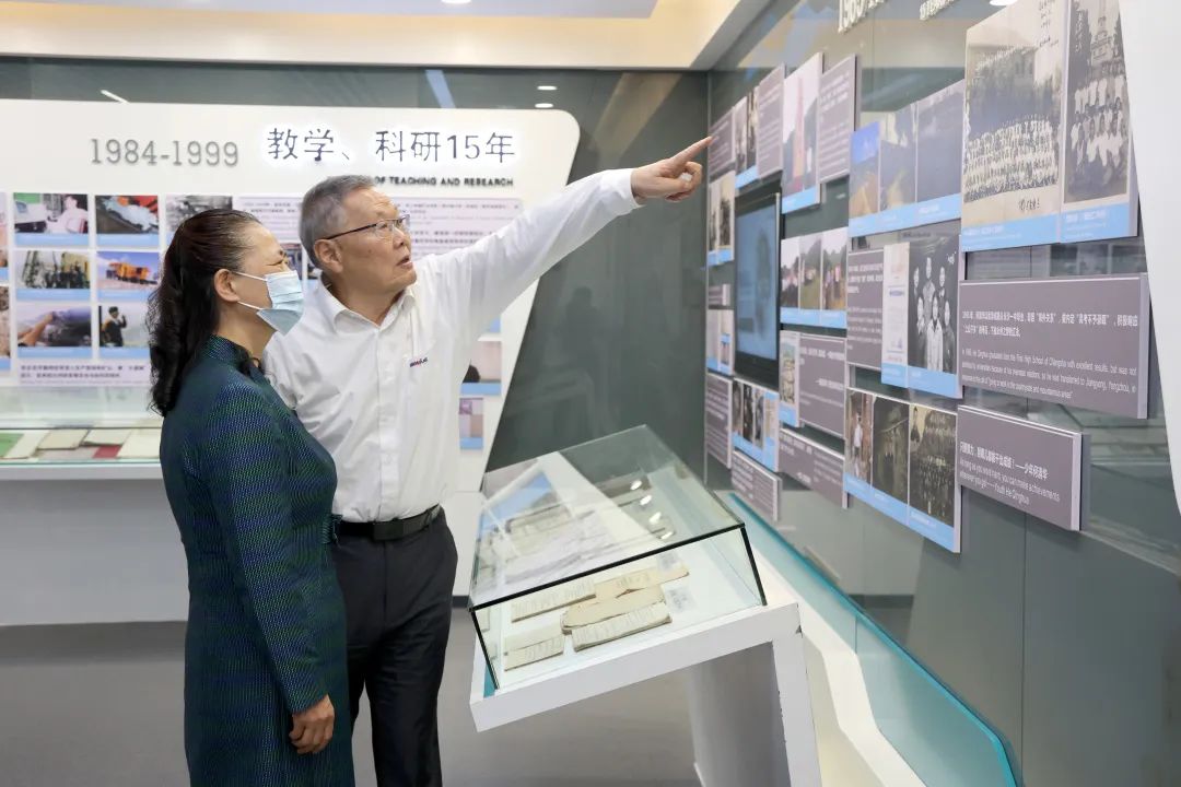 20220518092133_83462 深入产学研合作!中南大学堂长、中国工程院院士田红旗率团造访3868la银河总站智能