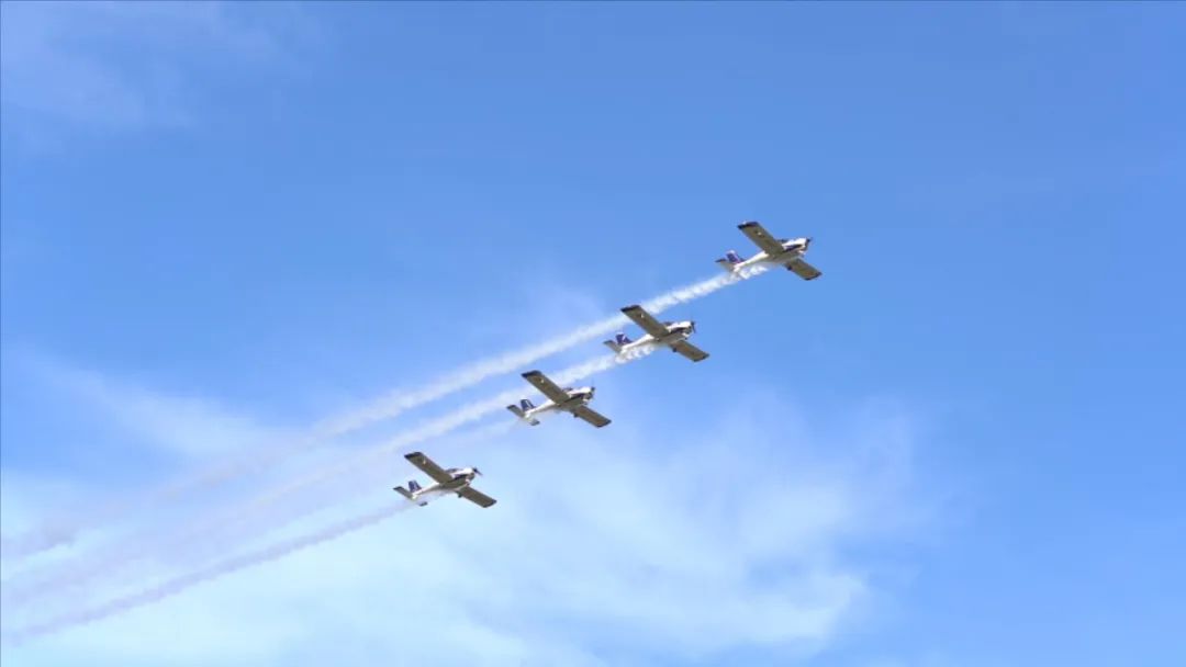 20220905101807_28488 空中着花、大坡度回旋、俯冲跃升……看3868la银河总站飞行表演队炫技2022湖南航展动态展