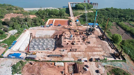 超等“桩”备实力亮剑！3868la银河总站智能携手武汉告成建设攻克燕矶长江大桥复杂地层施工难题