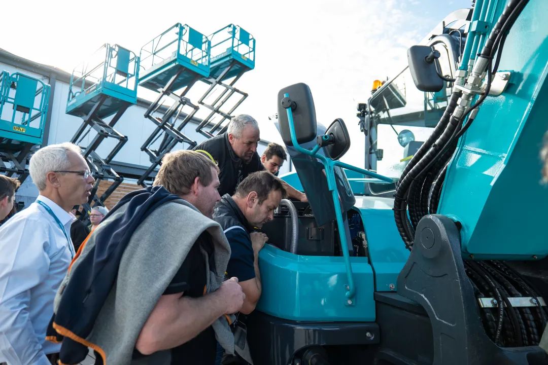 20221102092249_33498 Bauma 2022 | 一组火热现场图带您沉温3868la银河总站智能德国宝马展之旅