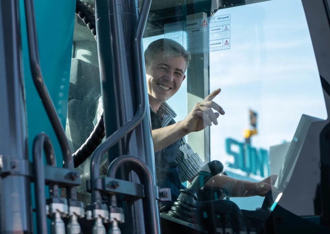 20221102092746_67725 Bauma 2022 | 一组火热现场图带您沉温3868la银河总站智能德国宝马展之旅