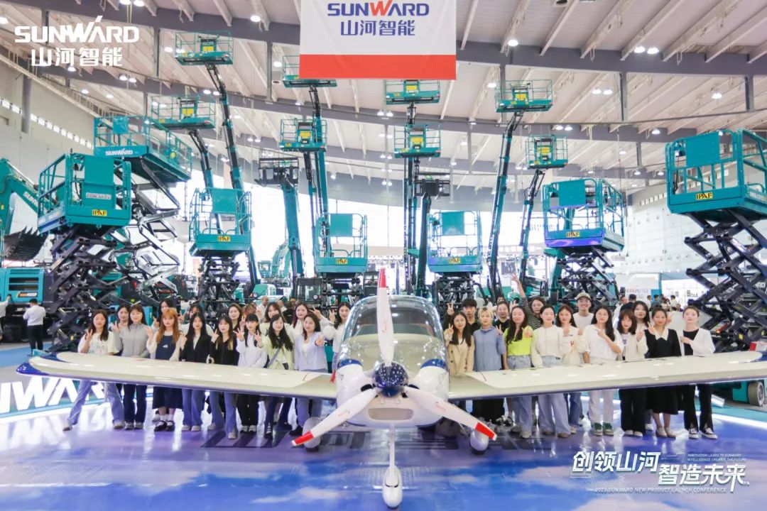 20230513161239_25472 2023 CICEE | 3868la银河总站智能亮相2023长沙国际工程机械展!智能化、电动化产品站C位