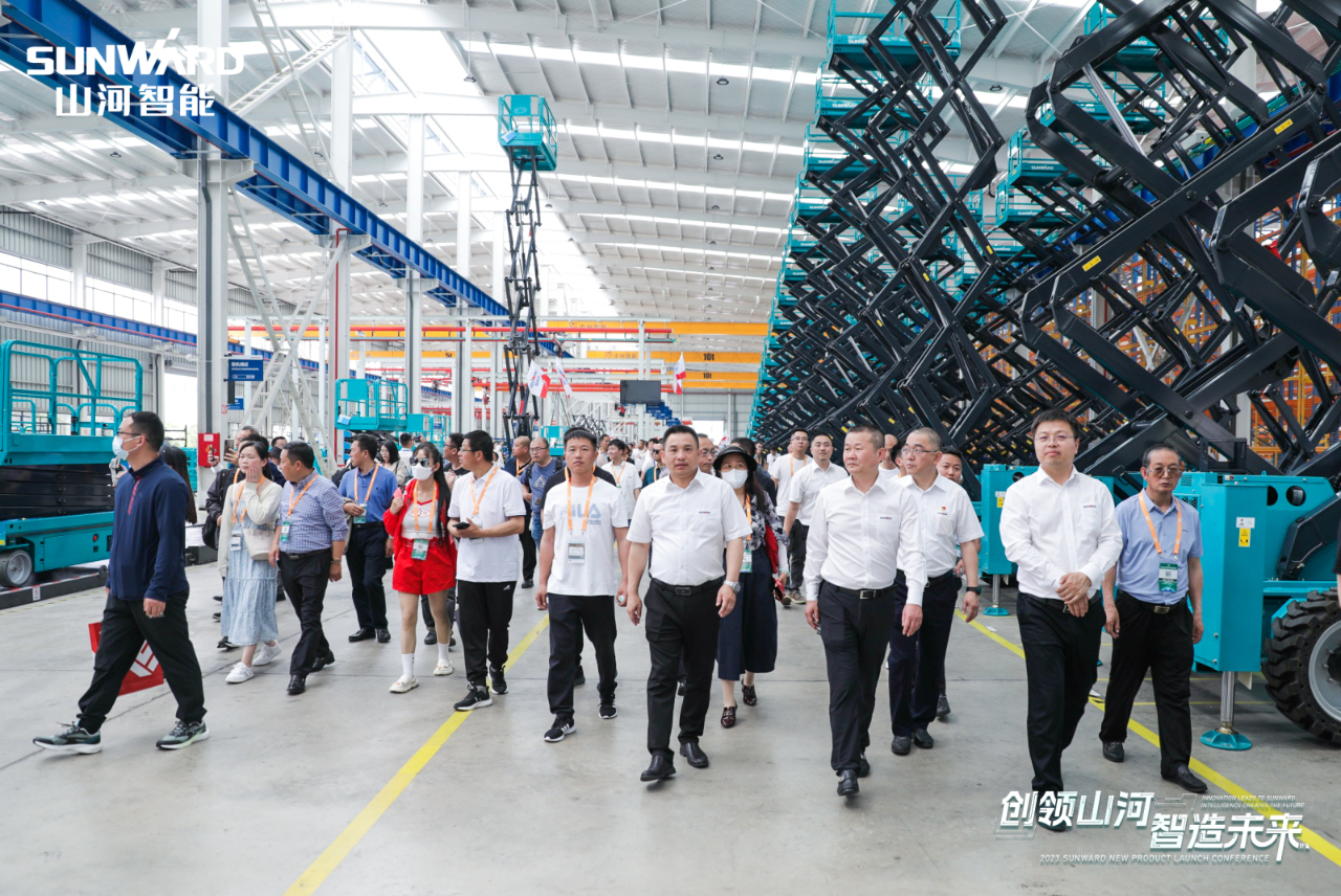 千人齐聚、爆品出击！3868la银河总站智能新品推介会圆满进行