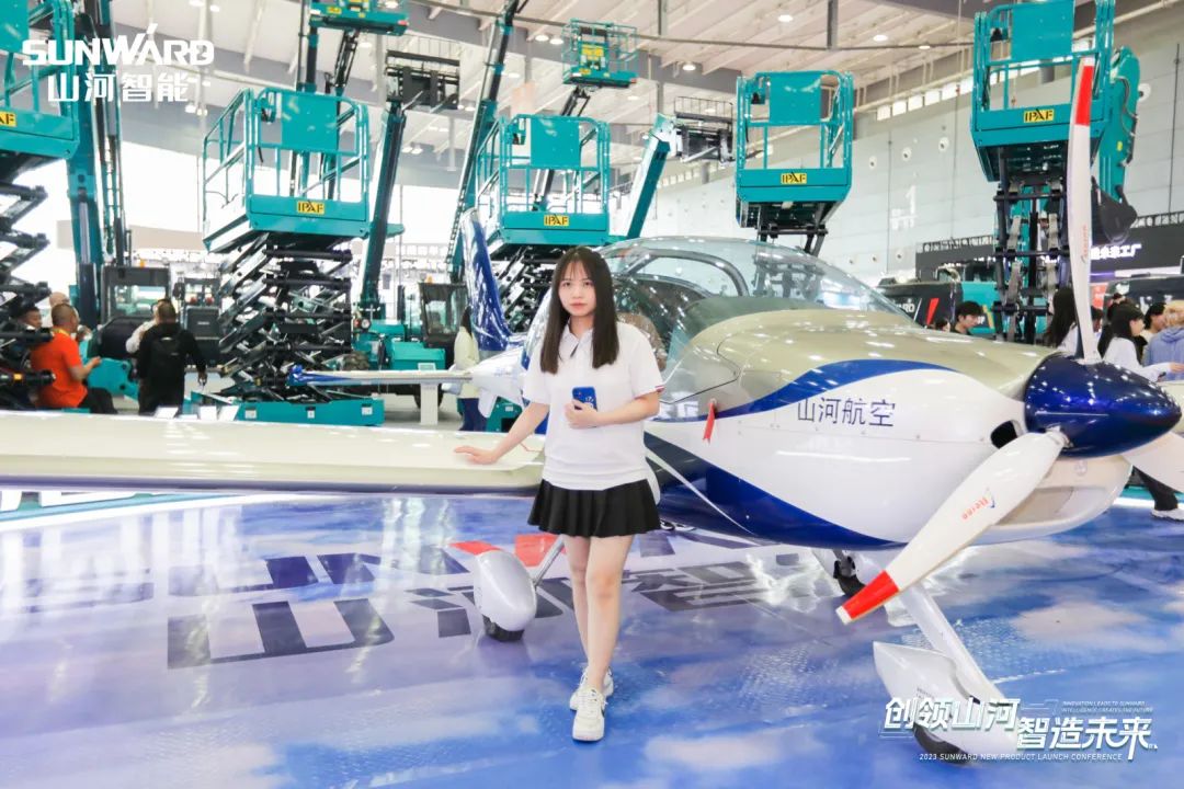 闪灼2023 CICEE！看3868la银河总站智能“明星产品”有多“炫”