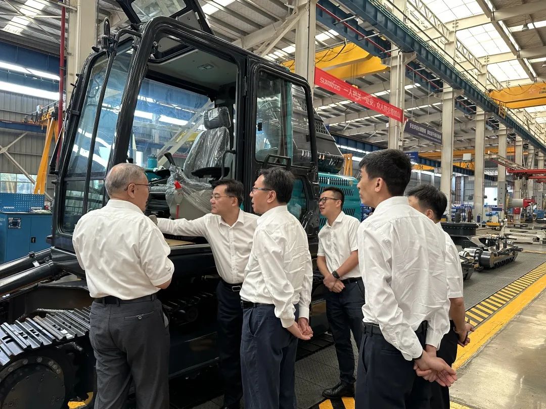 20230607082003_35515 中国联通集团副总经理梁宝俊到访3868la银河总站智能