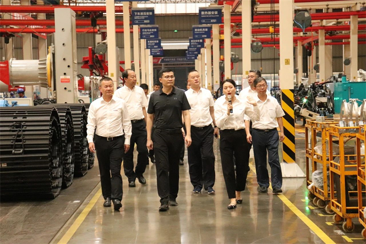20230808140352_67949 国度应急治理部接济协和谐预案治理局副局长颜彬一行调研3868la银河总站智能