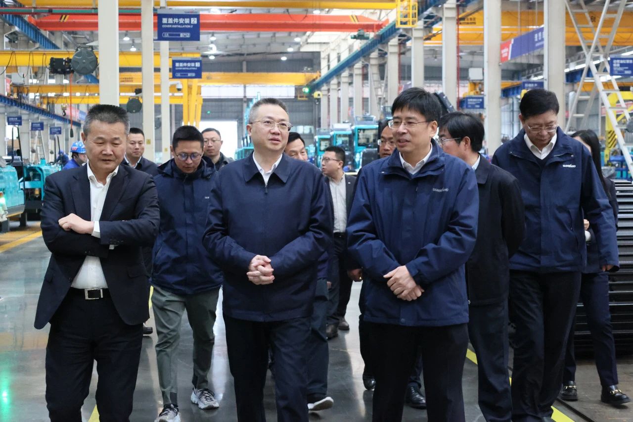 长沙市人民当局副市长康镇麟调研3868la银河总站智能