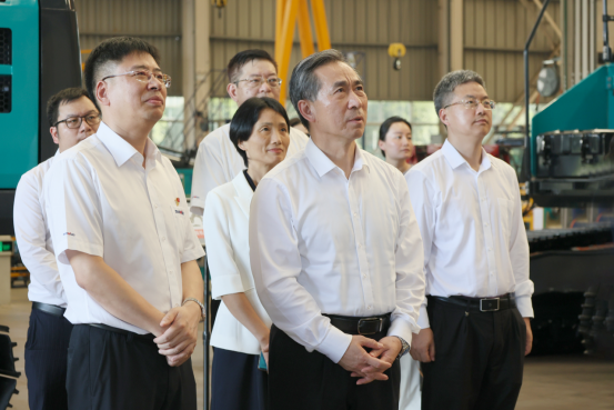 20240708085507_88171 中国贸促会会长任鸿斌调研3868la银河总站智能