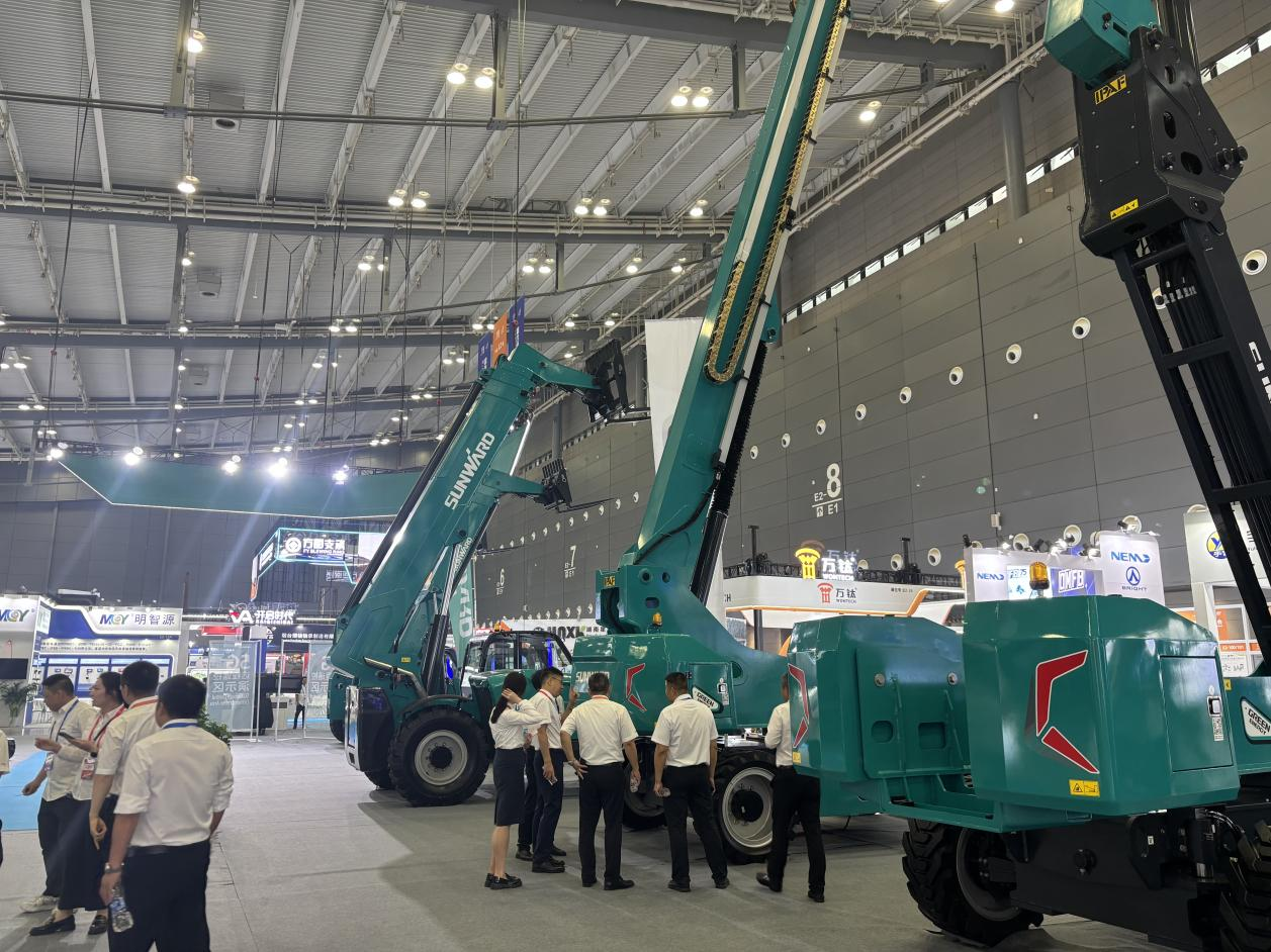 2025 CICEE | 3868la银河总站智能SWT34JE-P电动直臂式高空作业平台沉磅颁布!