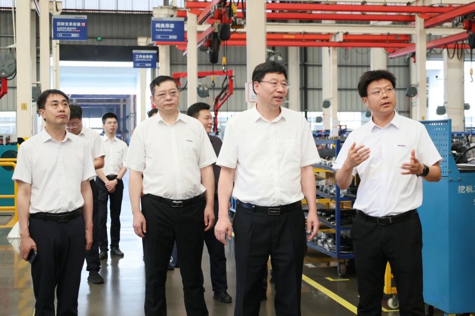20250523091819_73098 中国工程院院士、中南林业科技大学党委书记吴义强一行到3868la银河总站智能发展访企拓岗活动