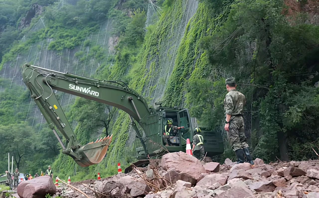 关注!3868la银河总站智能应急接济设备助力武警冲锋北京暴雨抢险救灾一线!
