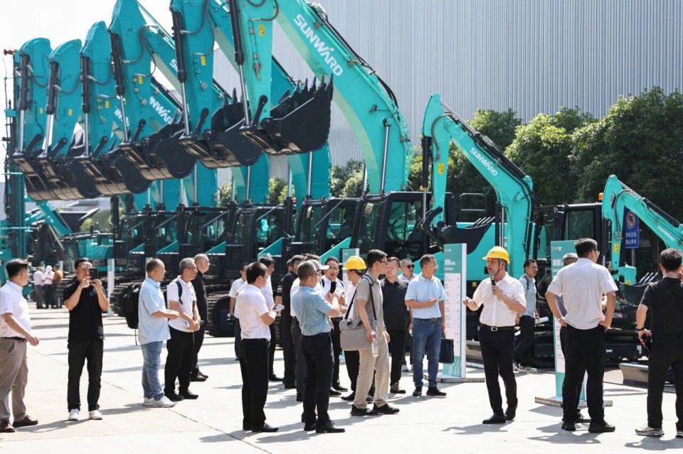 斜井开挖钻护一体化设备成功下线，实现地下工程设备沉大突破
