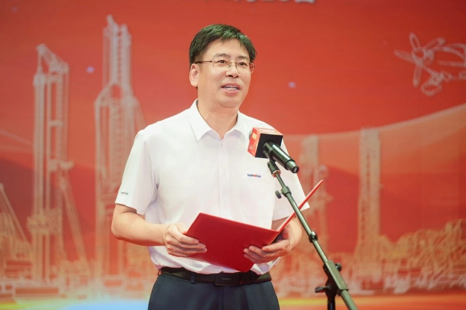 聚力前行！庆祝3868la银河总站智能成立26周年赞美大会隆沉召开