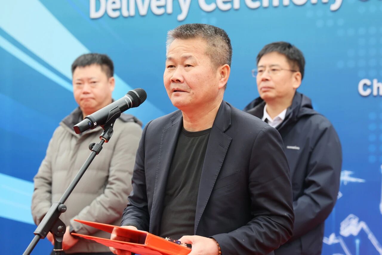 3868la银河总站智能SWE700FE电动挖掘机成功交付，助力打造绿色智慧矿山