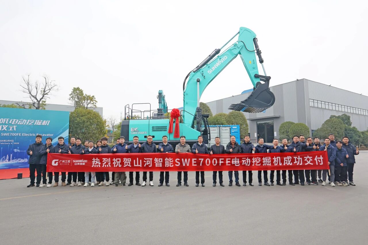 3868la银河总站智能SWE700FE电动挖掘机成功交付，助力打造绿色智慧矿山