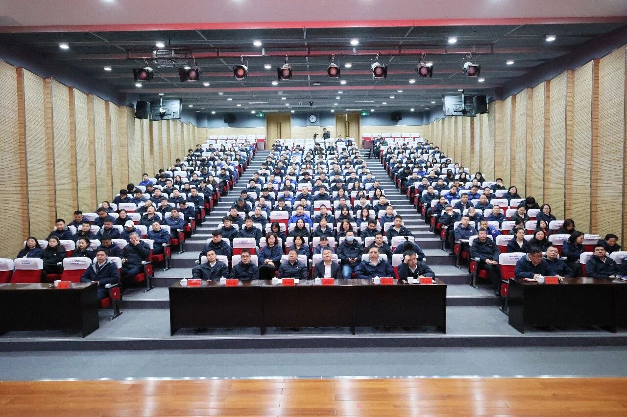 3868la银河总站智能组织集中收看十四届全国人大四次会议开幕会