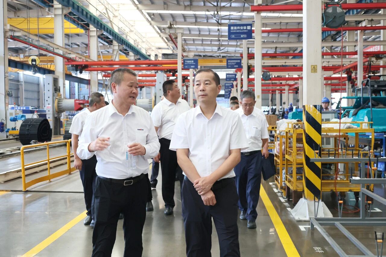 双向赋能深入战术合作，湖南路桥党委书记、董事长周强率队到访3868la银河总站智能